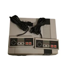 Nintendo NES Console System Bundle Gray 2 Controllers Cords Tested Working